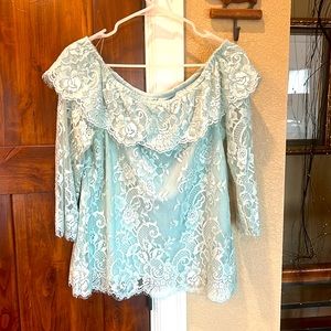 White House Black market size small shirt